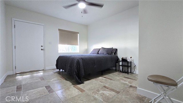 Detail Gallery Image 17 of 29 For 6704 Rhea Ave, Reseda,  CA 91335 - 3 Beds | 2 Baths