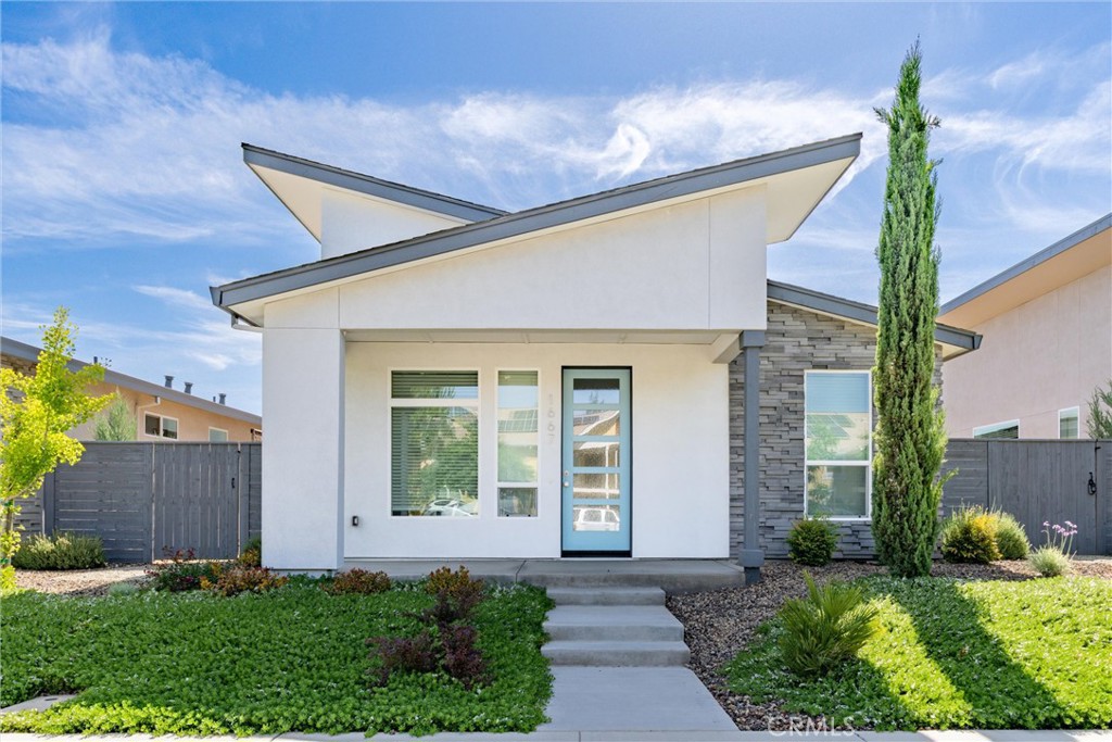 1667 Notre Dame Boulevard