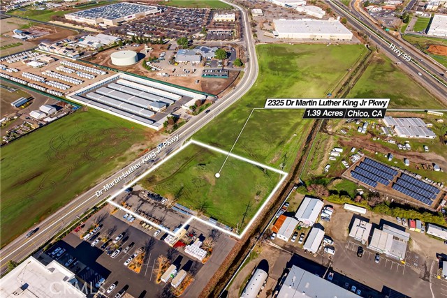 Detail Gallery Image 4 of 7 For 2325 Dr Martin Luther King Junior, Chico,  CA 95928 - – Beds | – Baths