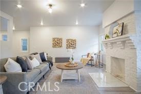 Detail Gallery Image 5 of 7 For 3520 Harrison St, Oakland,  CA 94611 - 2 Beds | 2/1 Baths