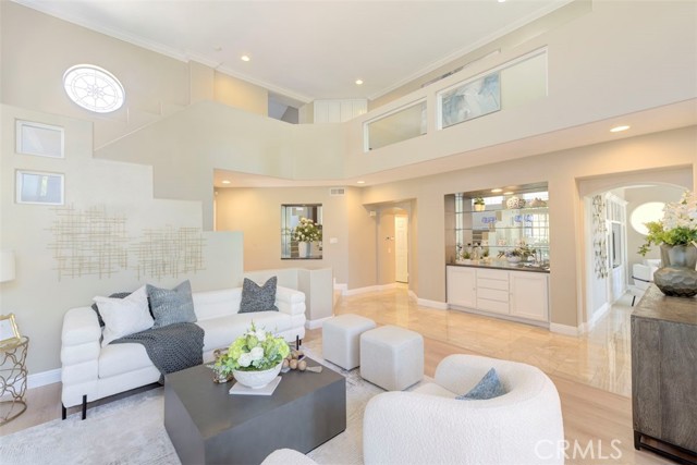8 Dover, Rancho Santa Margarita CA: https://media.crmls.org/medias/6630b59c-9e0c-4316-96de-e006b37c0060.jpg