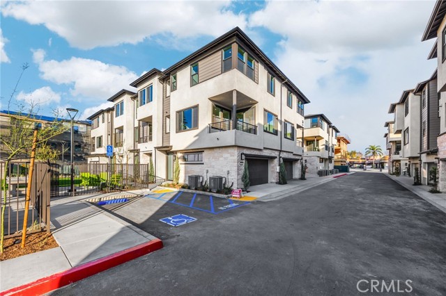 Detail Gallery Image 42 of 62 For 109 S Laxore St #306,  Anaheim,  CA 92804 - 2 Beds | 2/1 Baths