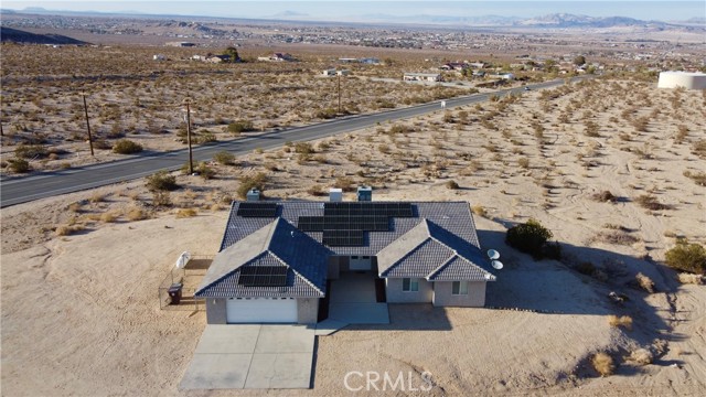 Detail Gallery Image 10 of 43 For 8207 Utah, Twentynine Palms,  CA 92277 - 4 Beds | 2/1 Baths