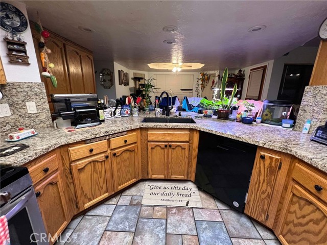 Detail Gallery Image 17 of 75 For 7477 Corona Ave, Hesperia,  CA 92345 - 5 Beds | 3 Baths