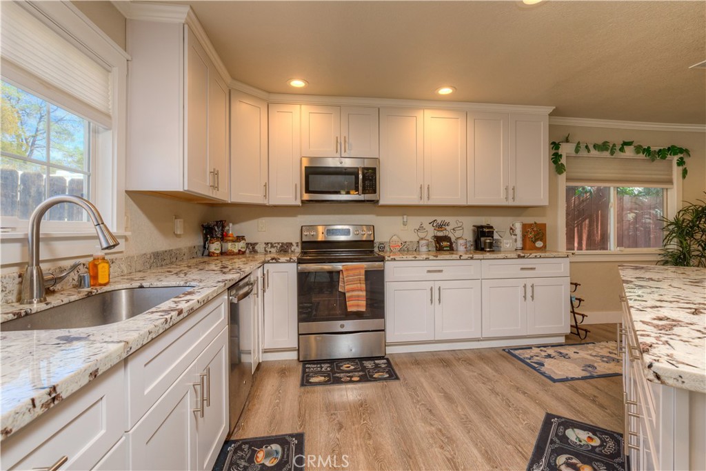 MLS #OR25252742 image #8