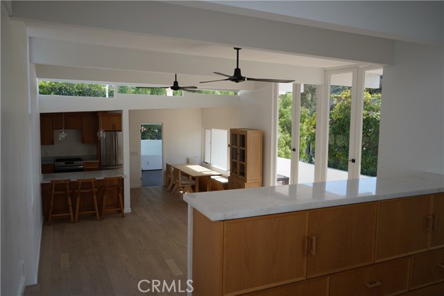 Detail Gallery Image 3 of 22 For 1035 Dyer Pl, Laguna Beach,  CA 92651 - 3 Beds | 2 Baths