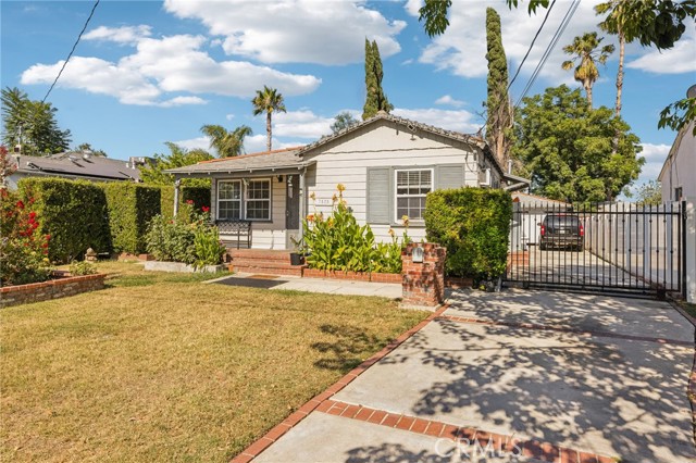 7528 Amigo Avenue, Reseda CA: https://media.crmls.org/medias/6633f746-3321-4491-b92e-da4477884da4.jpg