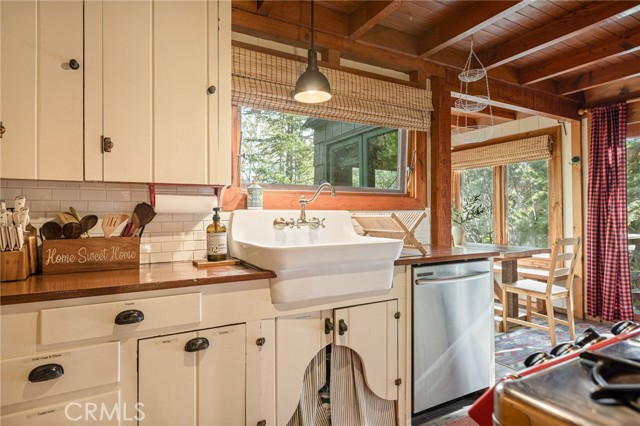 28772 Cedar, Lake Arrowhead, CA 92352
