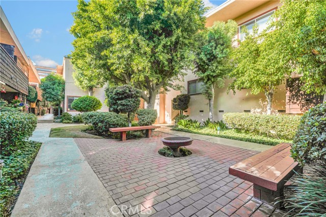 Detail Gallery Image 18 of 24 For 5349 Newcastle Ave #62,  Encino,  CA 91316 - 2 Beds | 2 Baths