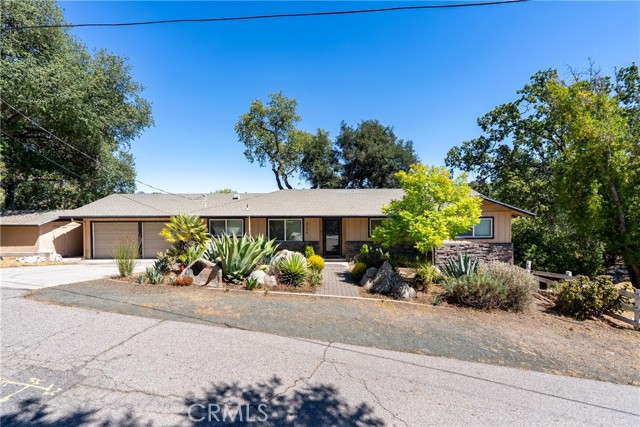 Detail Gallery Image 2 of 25 For 5155 Ardilla Ave, Atascadero,  CA 93422 - 3 Beds | 2 Baths