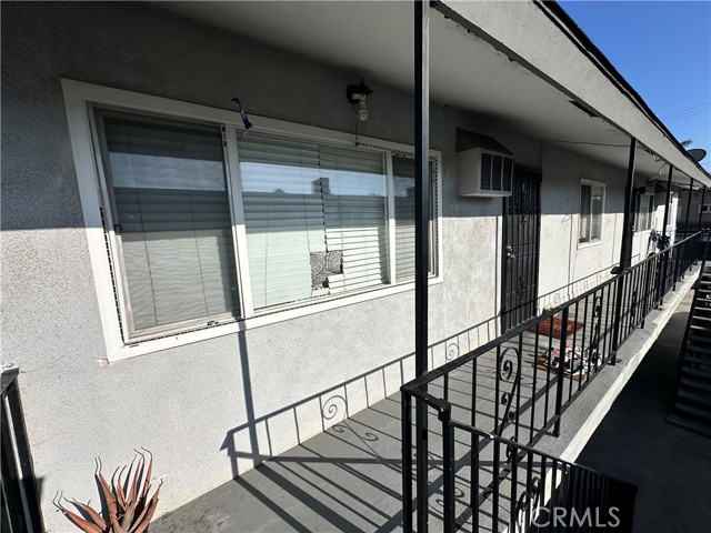 8150 Gardendale Street, Paramount CA: https://media.crmls.org/medias/66354591-771d-46b2-9a56-732749c2e445.jpg