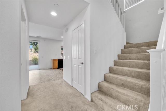 Detail Gallery Image 8 of 42 For 4563 Nicole Way, Riverside,  CA 92501 - 3 Beds | 2/1 Baths