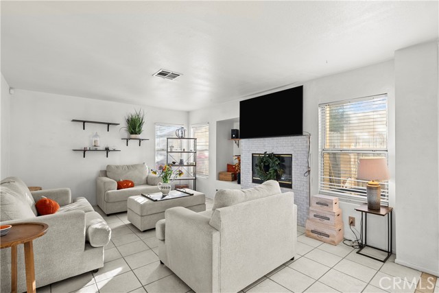 3009 Kaylyn, Lancaster CA: https://media.crmls.org/medias/66361334-a442-4b04-a2b2-28f5c3dcfd9d.jpg