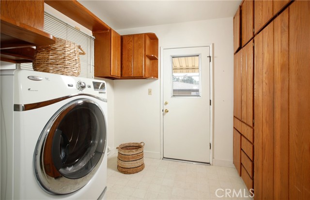 1914 Lyans Drive photo 12