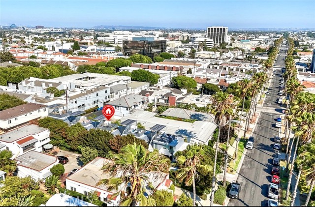 1035 19th Street, Santa Monica CA: https://media.crmls.org/medias/66363f9a-78cf-4064-a634-cdaf4d8b7667.jpg