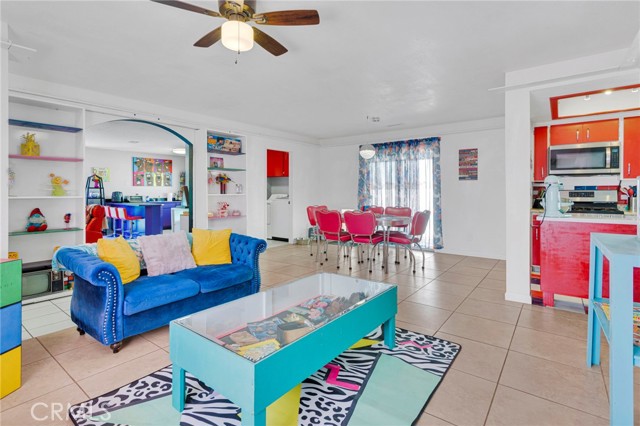 Detail Gallery Image 5 of 58 For 18492 Hinton St, Hesperia,  CA 92345 - 3 Beds | 2 Baths