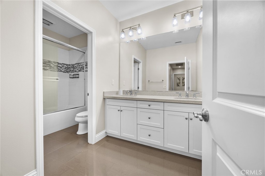 MLS #OC26158711 image #27