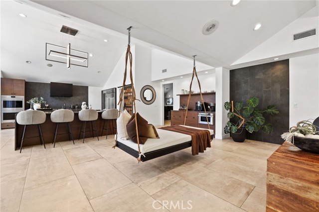 Detail Gallery Image 29 of 75 For 10372 Crawford Canyon Rd, Santa Ana,  CA 92705 - 5 Beds | 7/1 Baths