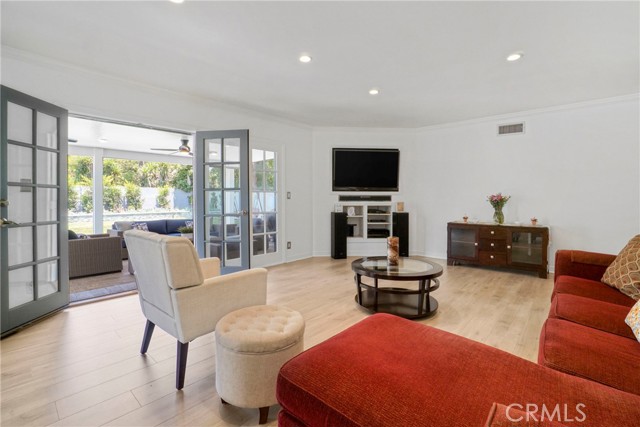 16619 Osborne Street, North Hills CA: https://media.crmls.org/medias/6637c3eb-26da-4fd2-a58c-ea6a141563be.jpg