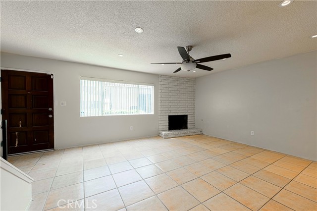 Detail Gallery Image 3 of 26 For 5101 Hunter Ave, Bakersfield,  CA 93309 - 3 Beds | 1/1 Baths