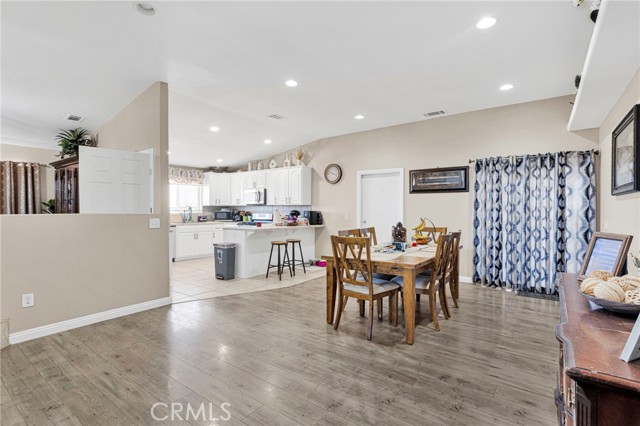 Detail Gallery Image 18 of 64 For 11331 Pasco Rd, Apple Valley,  CA 92308 - 4 Beds | 2/1 Baths