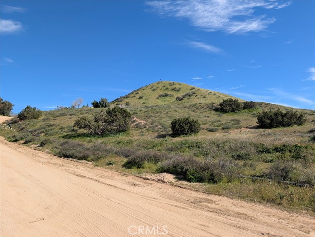 Detail Gallery Image 9 of 18 For 8401 Sierra Hwy, Agua Dulce,  CA 91390 - – Beds | – Baths