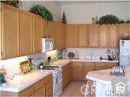 23443 Mountain Breeze Drive, Murrieta CA: https://media.crmls.org/medias/663c13ea-04b6-46d7-a7c6-2fa7f2366934.jpg