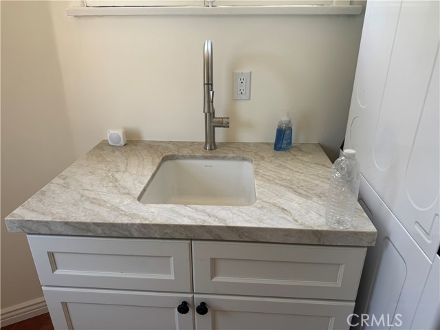 144 S La Peer Drive, Beverly Hills, California 90211, 3 Bedrooms Bedrooms, ,2 BathroomsBathrooms,Residential Lease,For Rent,144 S La Peer Drive,CRPV25156723