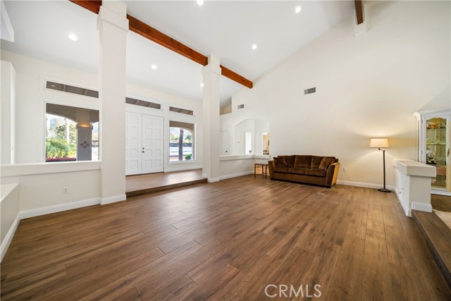 9394 Gum Tree Drive, Corona CA: https://media.crmls.org/medias/663de600-afec-4355-b028-b459086ef595.jpg