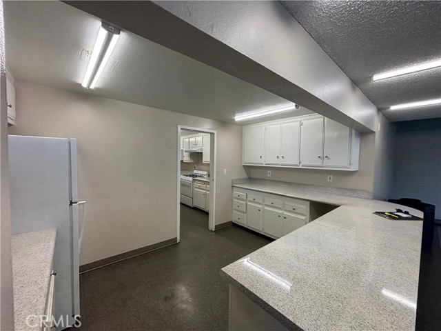 Detail Gallery Image 30 of 34 For 3101 S. Fairview St #6,  Santa Ana,  CA 92704 - 3 Beds | 2 Baths