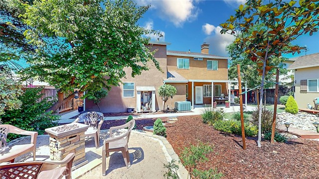 4350 Ferreira Ranch Drive, Turlock CA: https://media.crmls.org/medias/663ec879-ac22-410c-a395-caf6ef01820d.jpg