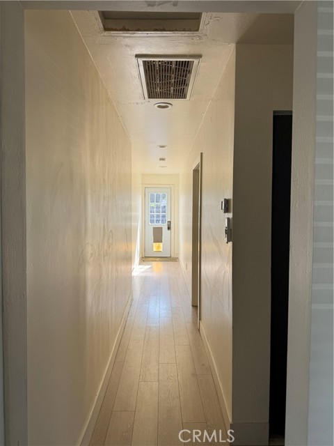 Detail Gallery Image 5 of 9 For 2544 Ulric St, San Diego,  CA 92111 - 2 Beds | 2 Baths