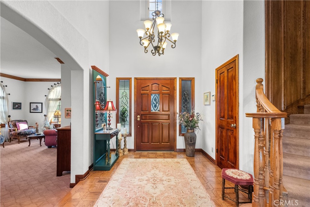 https://media.crmls.org/medias/66403fea-71ef-4a76-b056-31eb1707903f.jpg?preset=X-Large