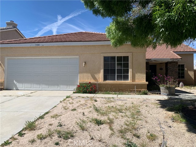 Detail Gallery Image 2 of 2 For 3501 Racquet Ln, Palmdale,  CA 93551 - 3 Beds | 2 Baths