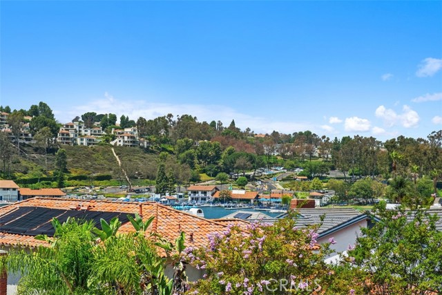 22571 Labrusca, Mission Viejo CA: https://media.crmls.org/medias/66415700-2ec3-4078-91f1-54648d265f0d.jpg