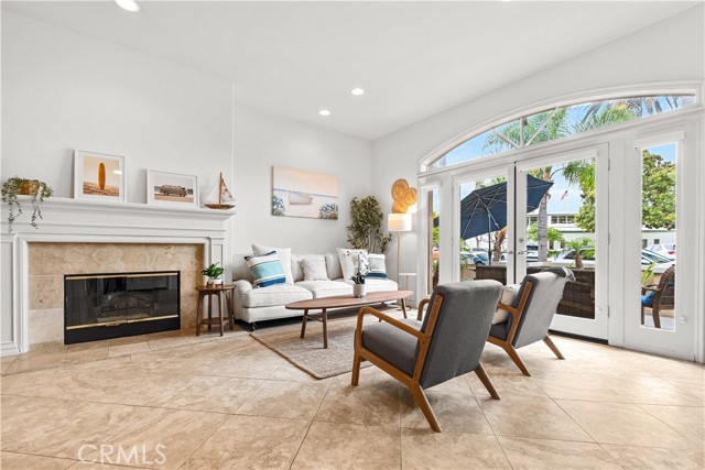 Detail Gallery Image 7 of 46 For 513 Pecan Ave, Huntington Beach,  CA 92648 - 3 Beds | 3/1 Baths