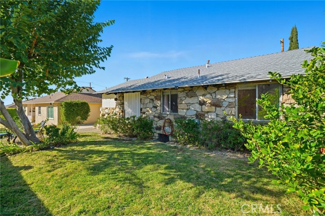 Detail Gallery Image 2 of 30 For 8545 Forsythe St, Sunland,  CA 91040 - 3 Beds | 2 Baths