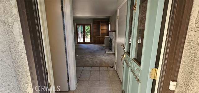 Detail Gallery Image 6 of 32 For 2528 Riverview Dr, Madera,  CA 93637 - 3 Beds | 2/1 Baths