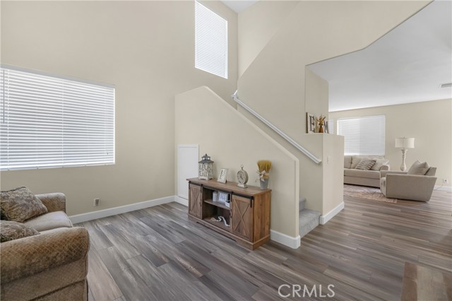 Detail Gallery Image 5 of 39 For 9235 Plume Grass St, Corona,  CA 92883 - 3 Beds | 2/1 Baths