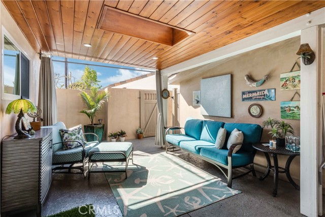 3003 Johnston Avenue, Redondo Beach, California 90278, 3 Bedrooms Bedrooms, ,2 BathroomsBathrooms,Residential,Sold,Johnston,SB22044317