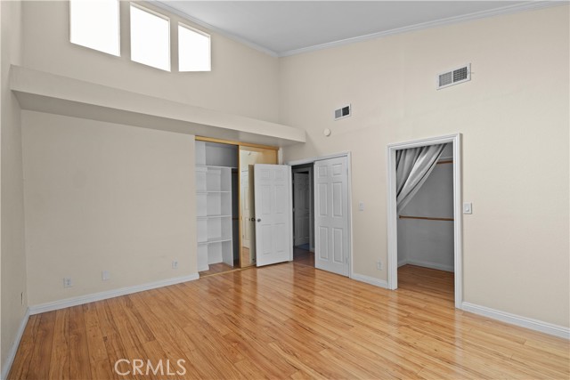 215 N Maple Avenue, Montebello CA: https://media.crmls.org/medias/66446521-62de-430e-baa9-a41db4d53f23.jpg