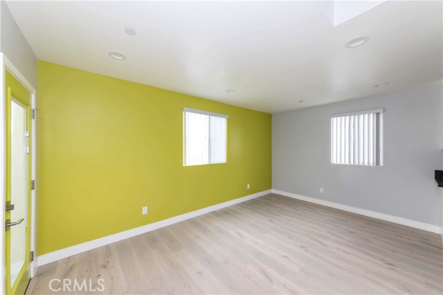 529 W W 80th Street #6, Los Angeles, CA, 90044 529 W W 80th Street #6, Los Angeles, CA, 90044