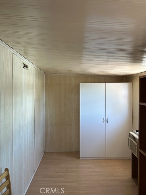 Image 19 of 45 For 721 Sunset Avenue 17