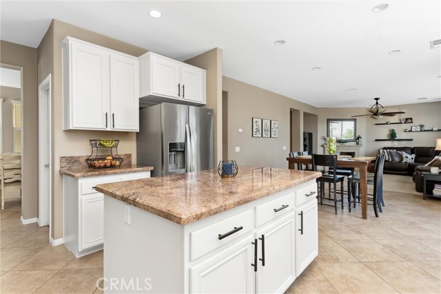 Detail Gallery Image 9 of 48 For 33741 Mckenny, Yucaipa,  CA 92399 - 5 Beds | 4 Baths