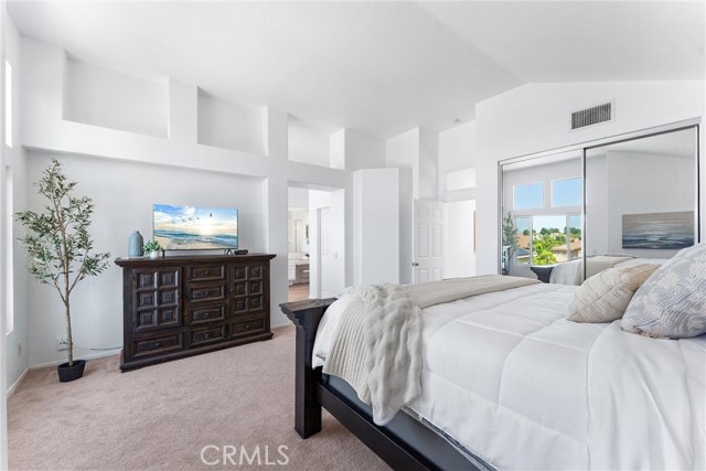 1443 Canyon Crest Drive, Corona CA: https://media.crmls.org/medias/6644f4f2-fd04-4461-967d-28e249b2eaec.jpg