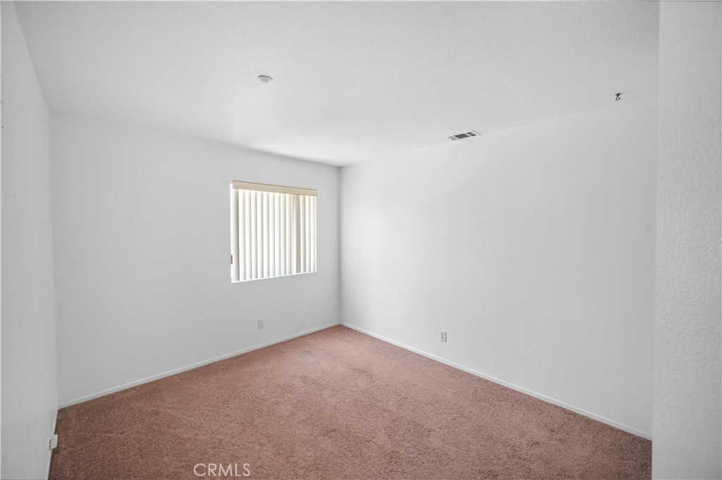 https://media.crmls.org/medias/66453ccf-d529-494d-86a6-83f3b0303e75.jpg?preset=X-Large