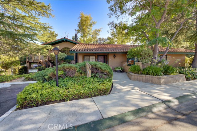 37 Via Santa Barbara, Paso Robles CA: https://media.crmls.org/medias/6645f7a6-0674-4ae5-98f0-6641747e9636.jpg