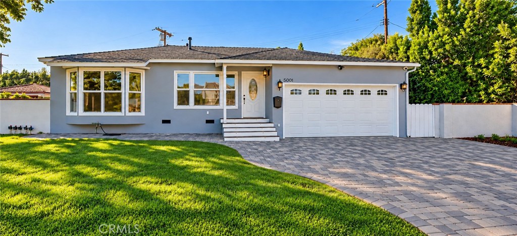 5001 Petit — image 1