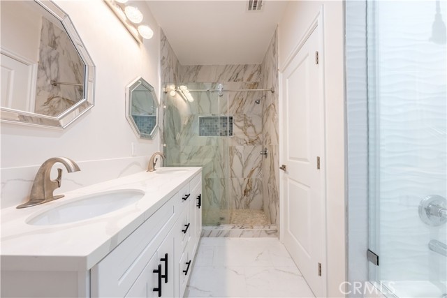 Detail Gallery Image 21 of 28 For 67 S Craig Ave #4,  Pasadena,  CA 91107 - 4 Beds | 3/1 Baths