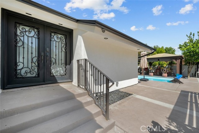 22835 Styles Street, Woodland Hills CA: https://media.crmls.org/medias/66467007-515f-4629-806a-c30193e9441a.jpg